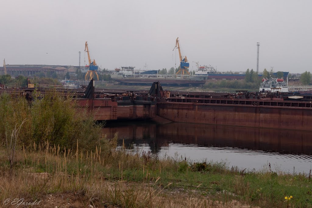 Ржавеющие баржи