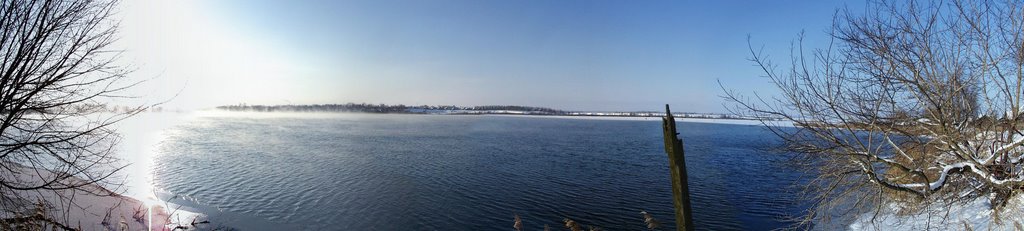 Панорама озера Вад зимой. The lake Vud. Winter panorama