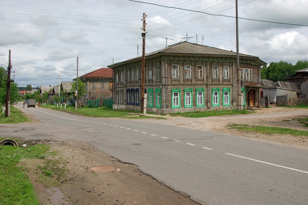 Перекресток с ул. Урицкого