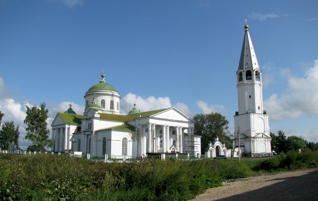 Смоленская церковь с колокольней