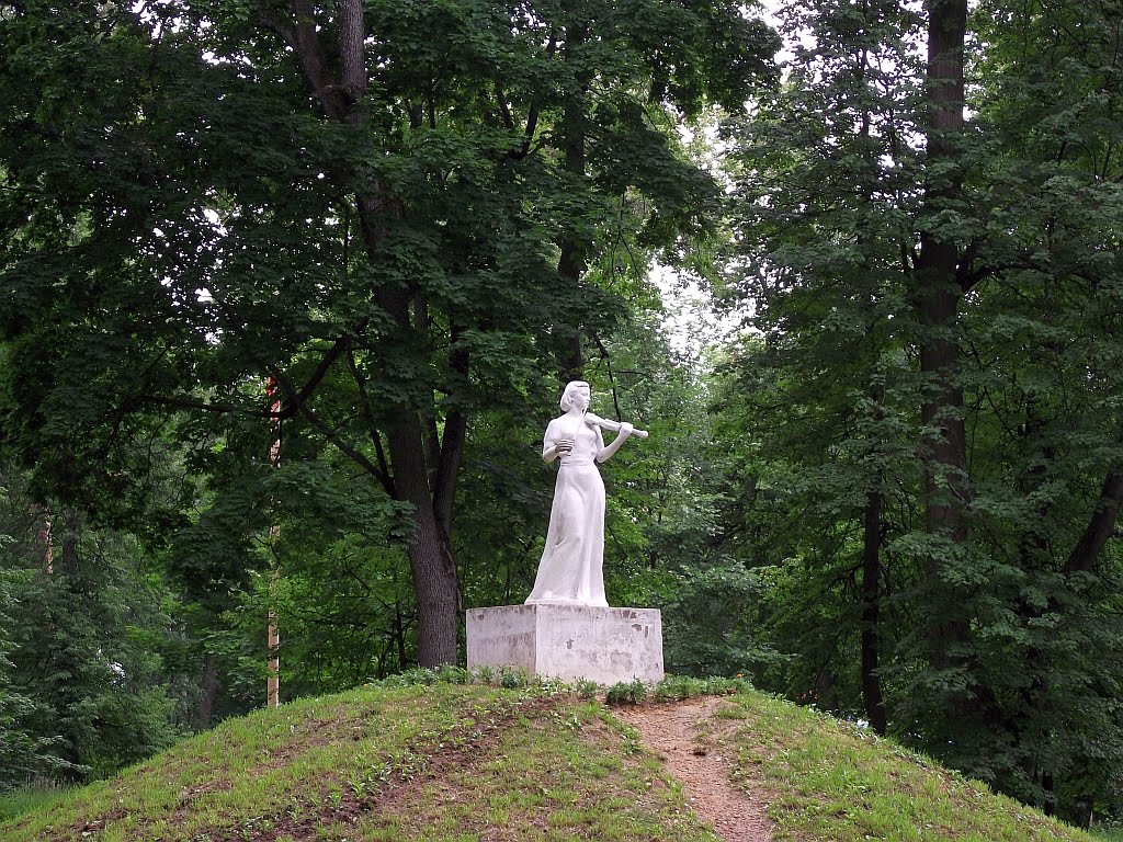 Скрипачка на холме