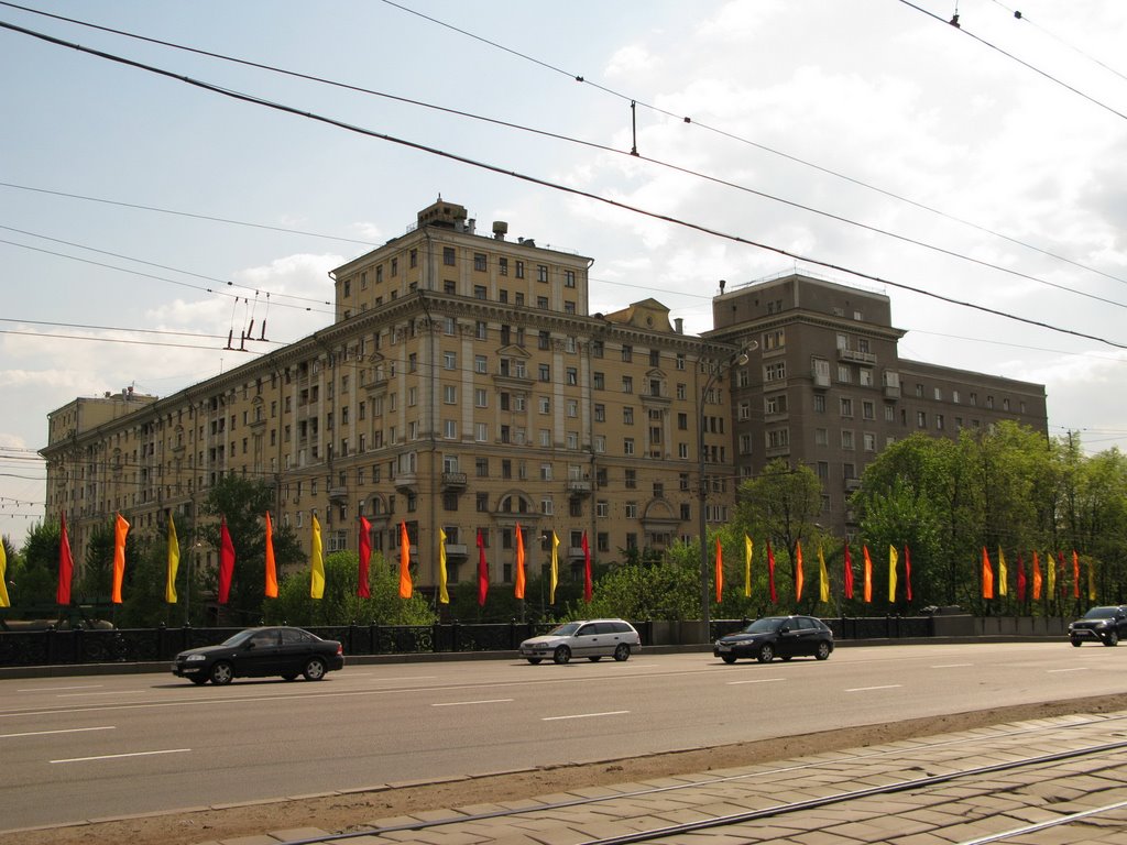 House near Aviamotornaia