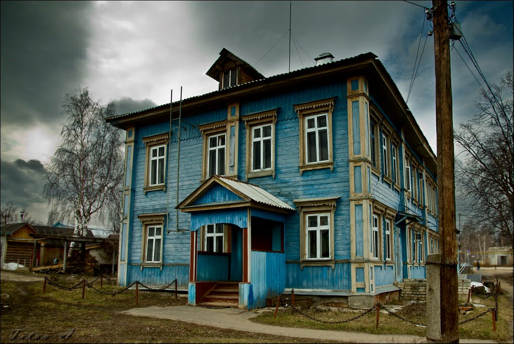 Строения прошлого века в Дальнее-Константиново