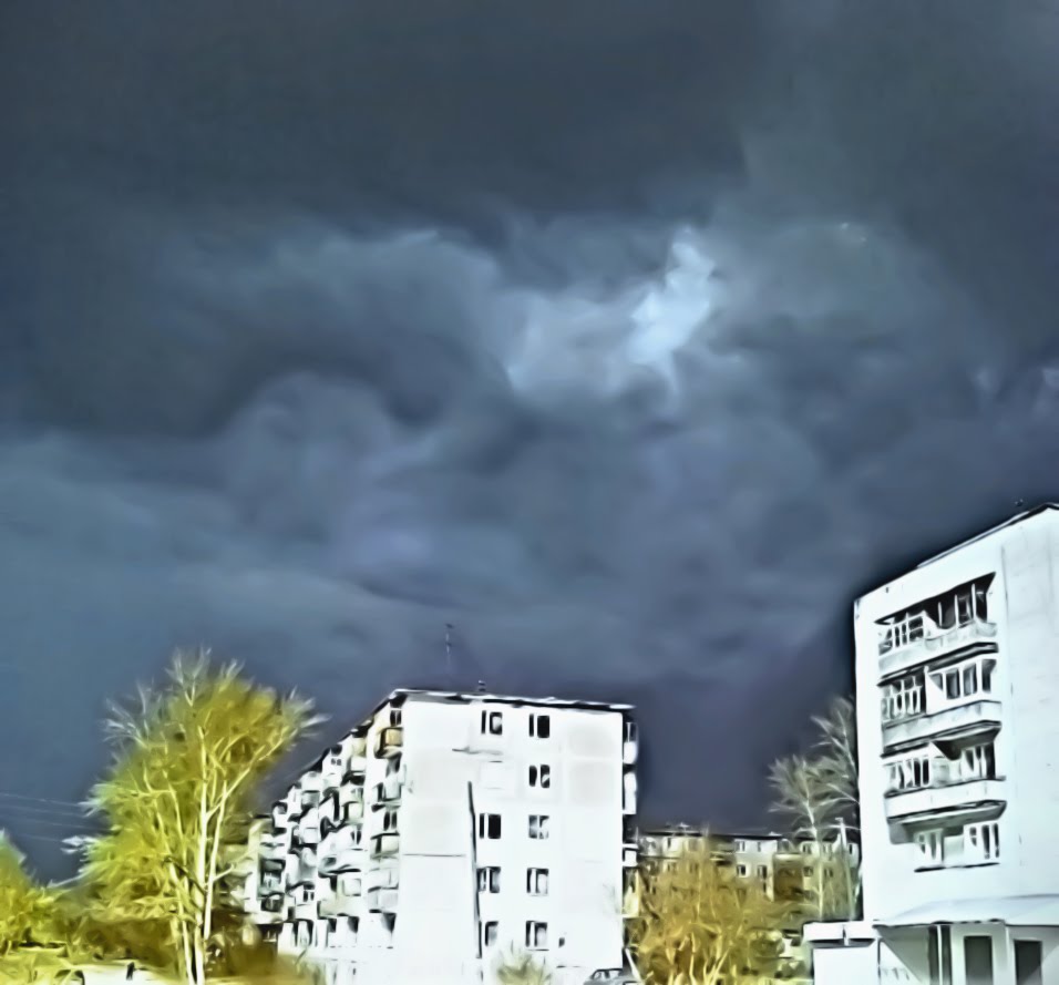 весенняя гроза.