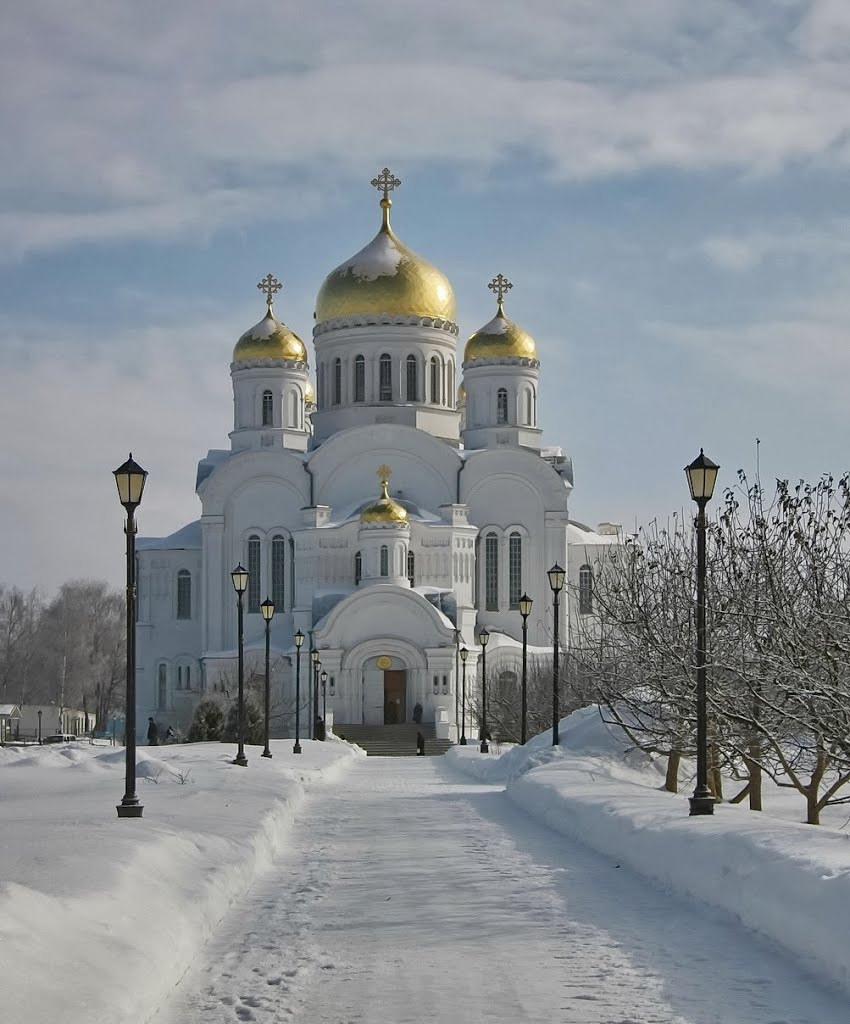 Diveevo. Seraphim Diveevsky Trinity Monastery  Дивеево. Серафимо-Дивеевский Троицкий монастырь
