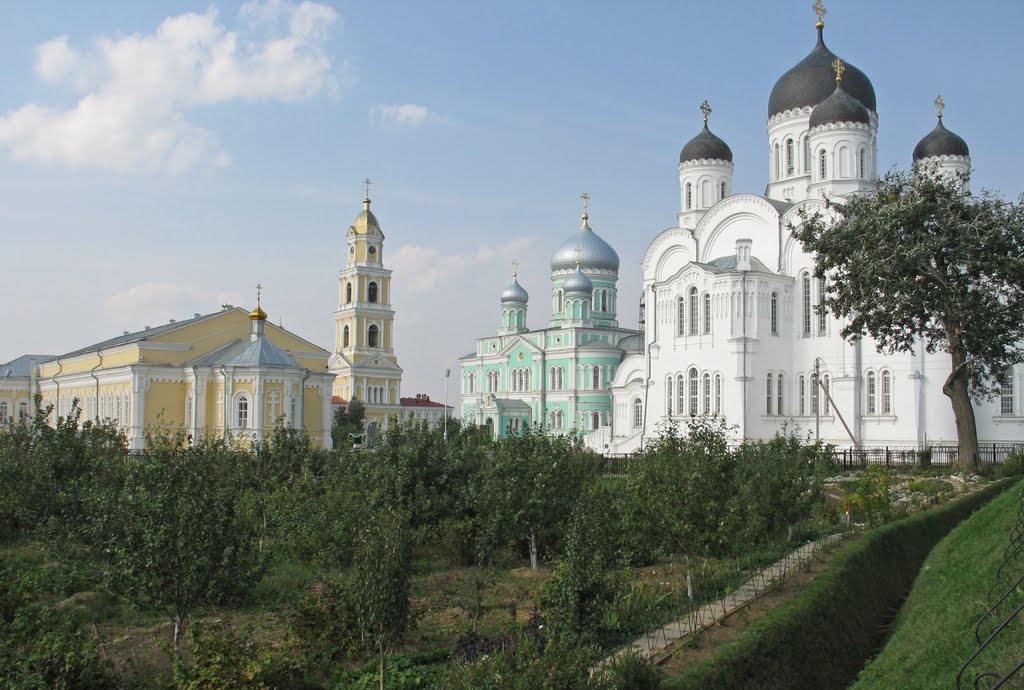 2005 Дивеево Серафимо-Саровский монастырь