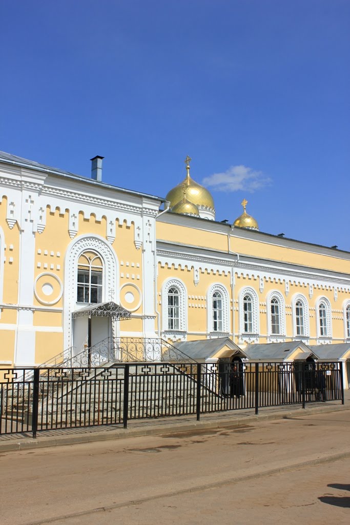 Свято-Троицкий Серафимо-Дивеевский женский монастырь. Трапезная.