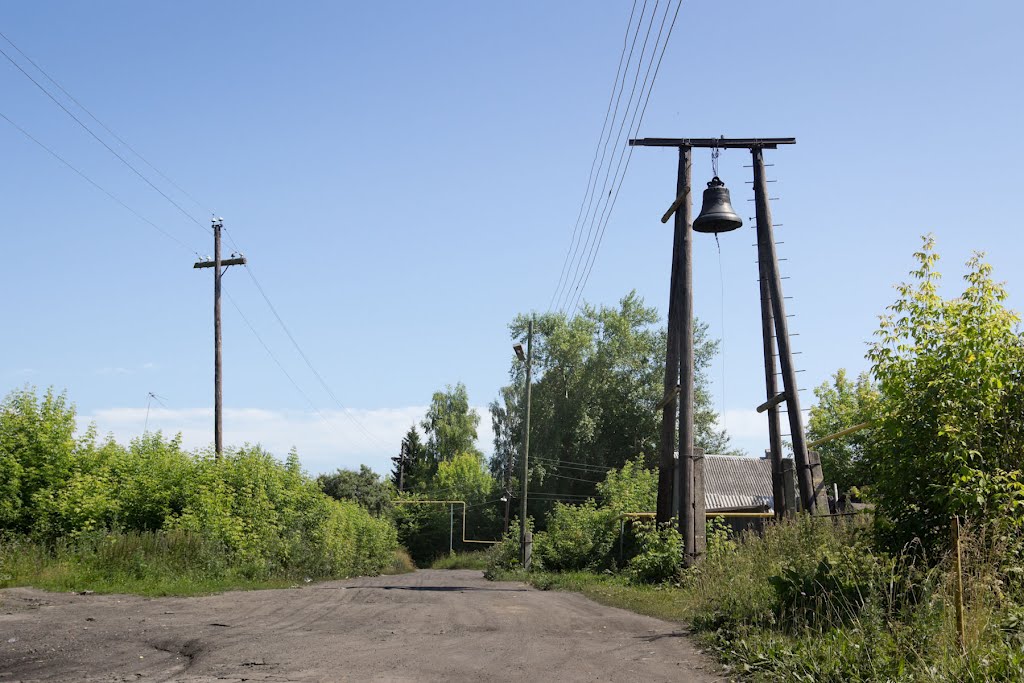 Колокол на столбе (2012.07.03)