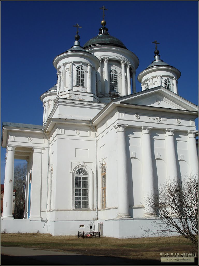 Храм Вознесения Господня 1838 г. г. Лысково. Нижегородская обл. Россия. Апрель 2010 г.