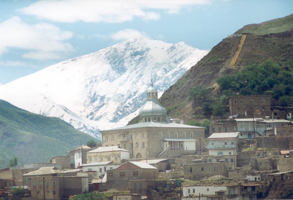 Древнее лезгинское село Ахты. The ancient Lezghin village of Akhty.