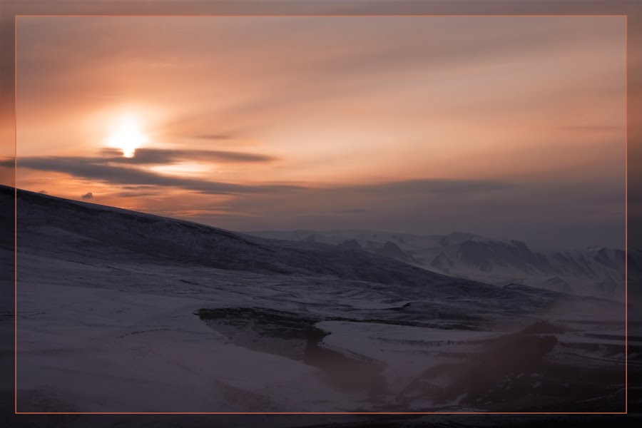 Закат над Мугинским перевалом.-Sunset over the Mugi pass.