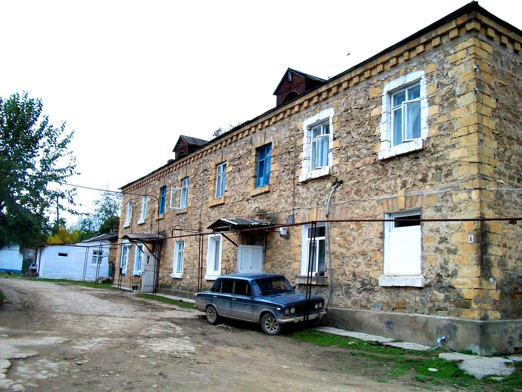 Старая 8-квартирка   (Исм.Альберт)
