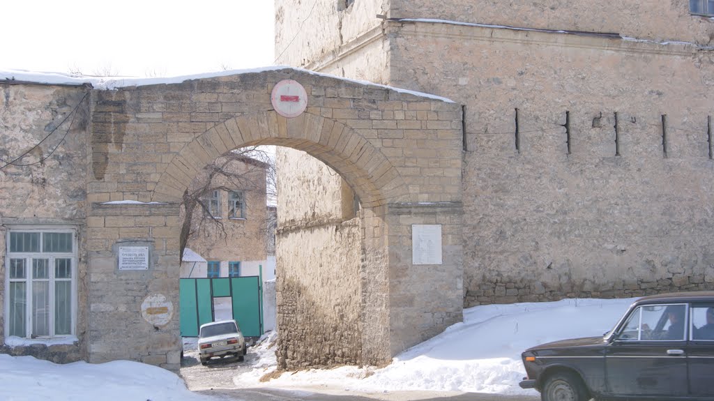 старая русская крепость в Хунзахе