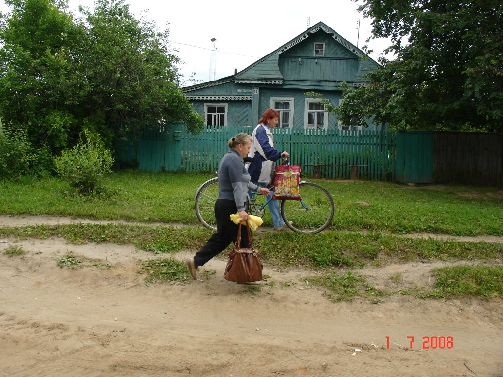 Посёлок Савино. На пригородный поезд.