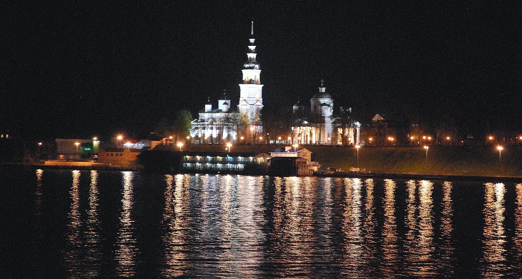 Кинешма ночью. Kineshma in the night.