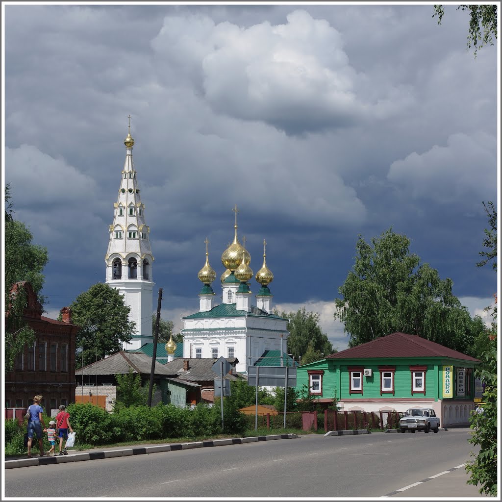 Приволжск. Никольский женский монастырь. Церковь Николая Чудотворца. 07.2013.