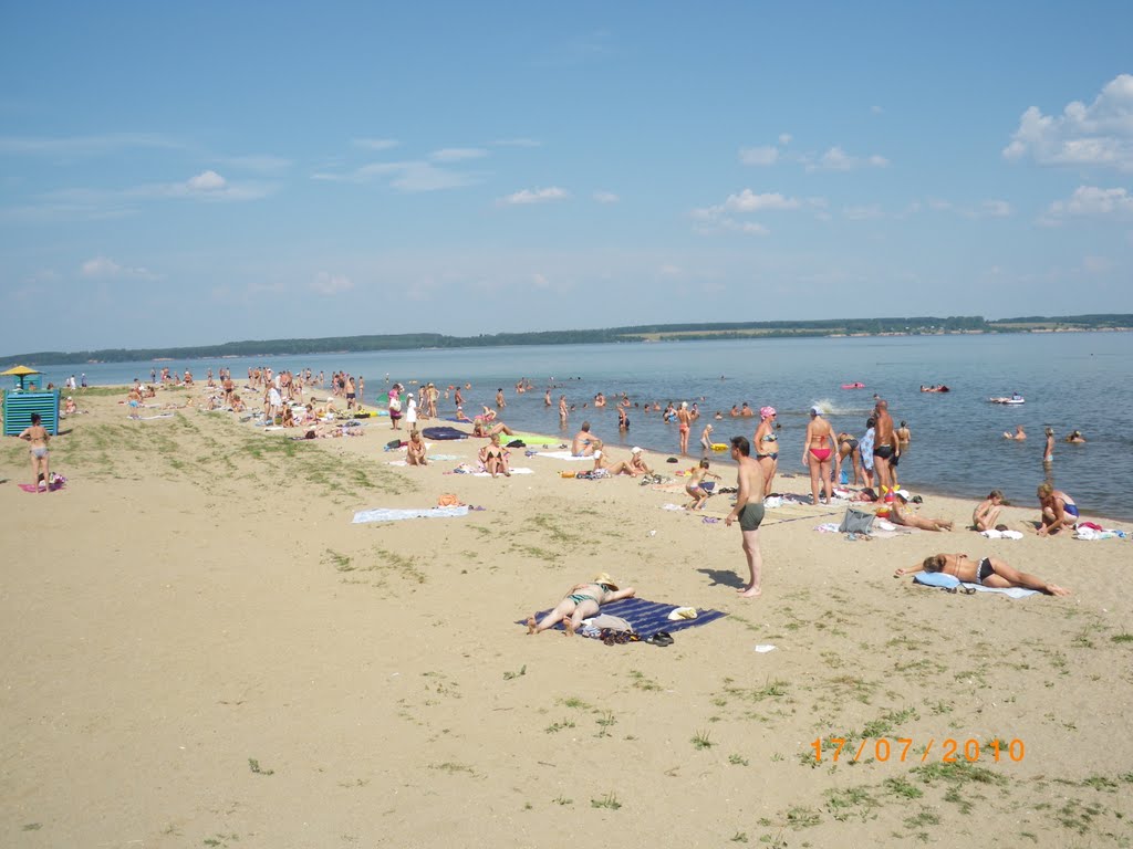 Пляж г. Пучеж в разгар лета