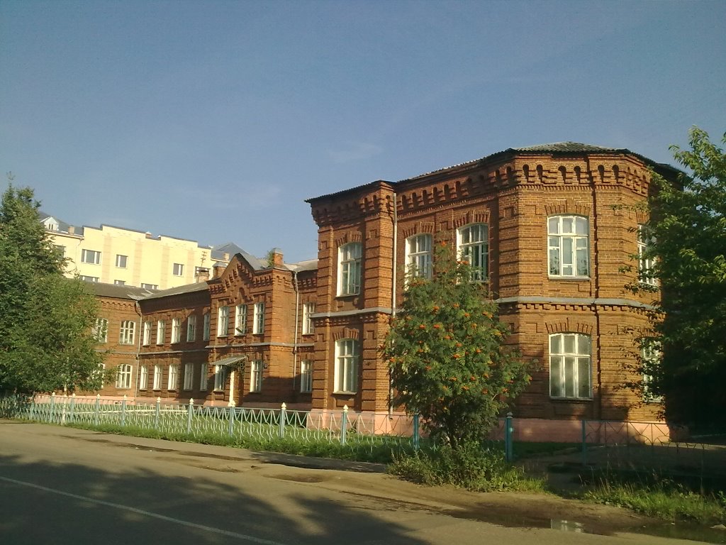 Old Center. Central hospital of Rodniki region
