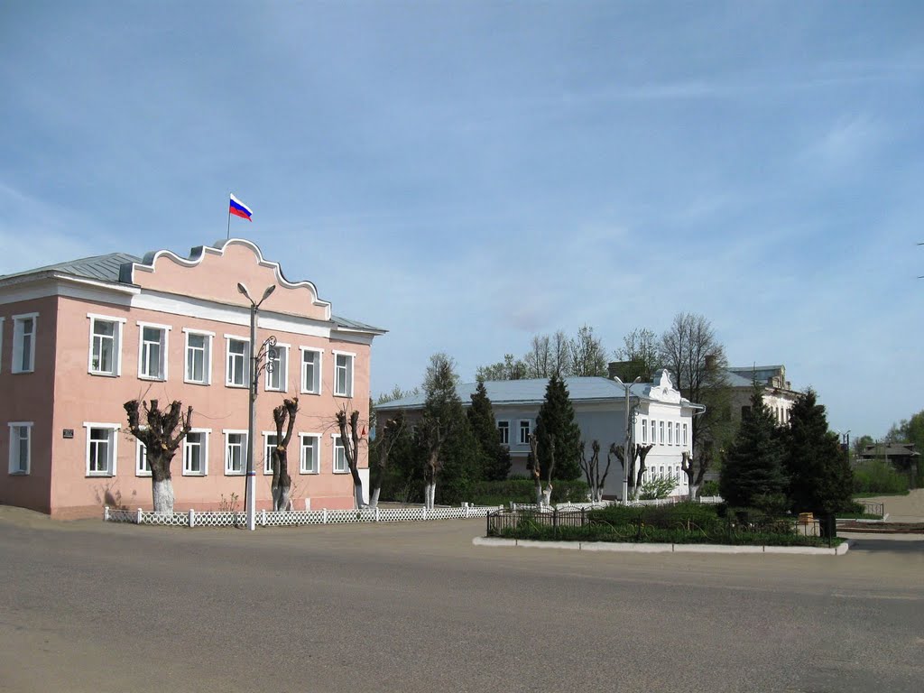 Центральная полощадь города Родники