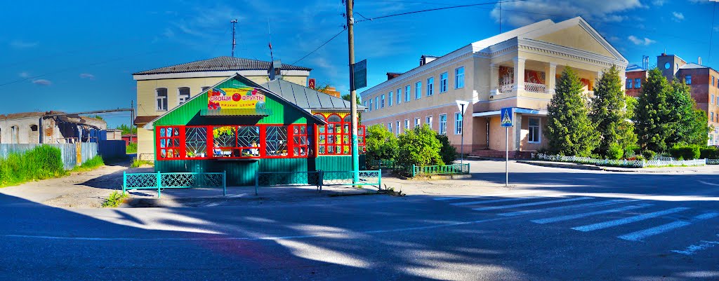 улица Народная, справа от ларька Дом пионеров (бывший)