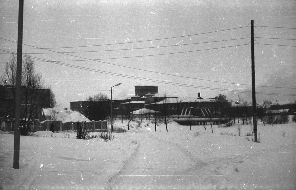 вид на ХБК вдоль берега Вязьмы 1971 год