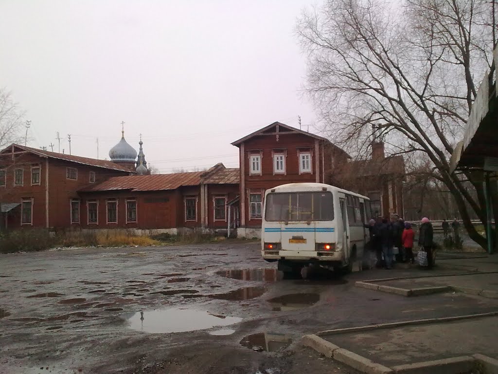 Фурманов. Площадь перед автовокзалом.