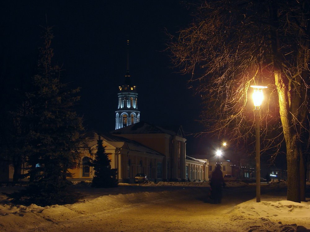 Ночь. Улица. Фонарь.