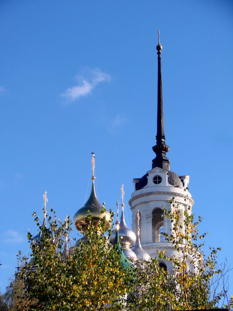 Злолото осени. Шуйский Воскресенский собор.
