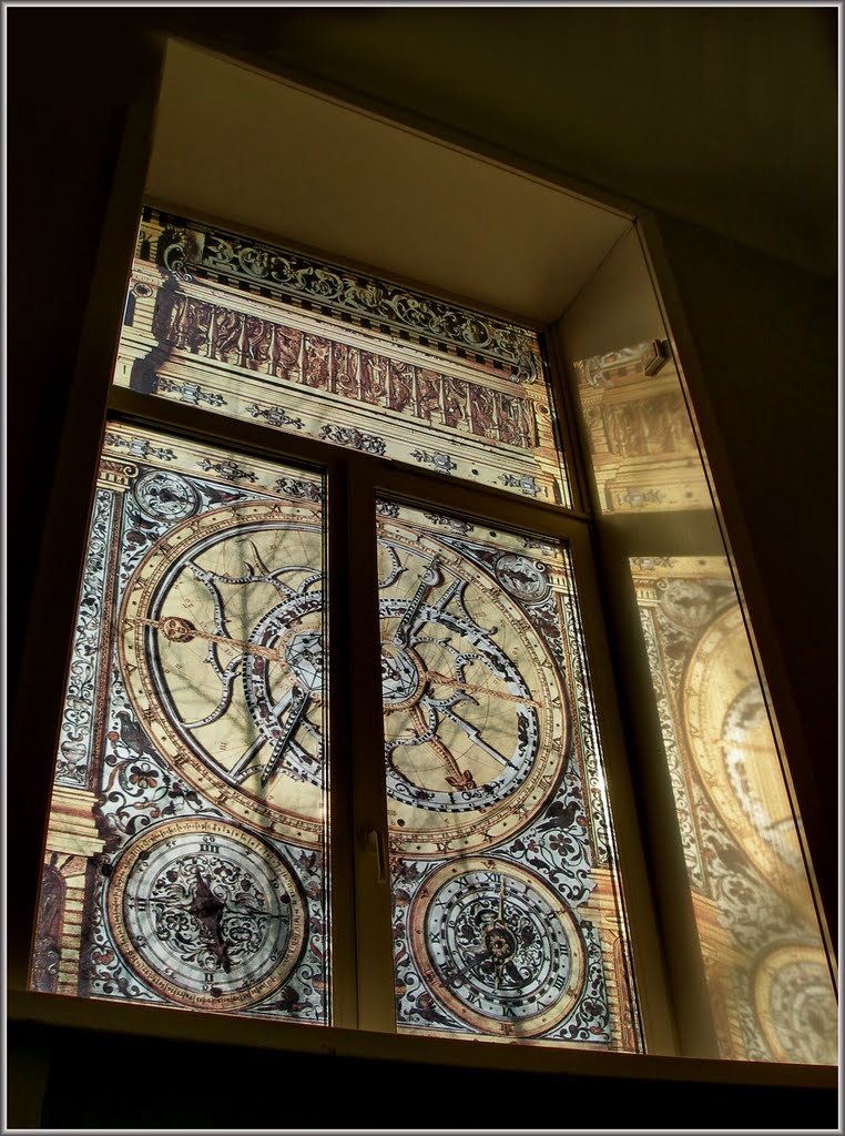 Angarsk Clock  Museum  Window   Окно Ангарского музея часов