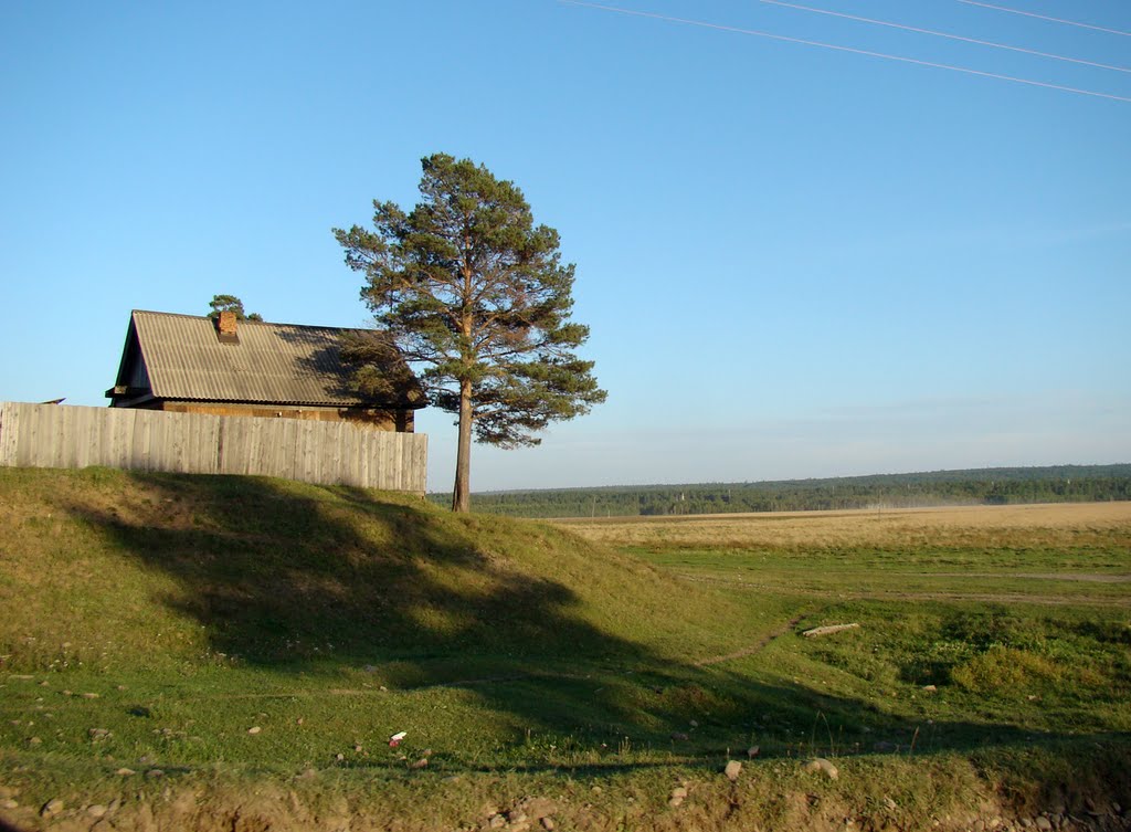 Домик на горке.