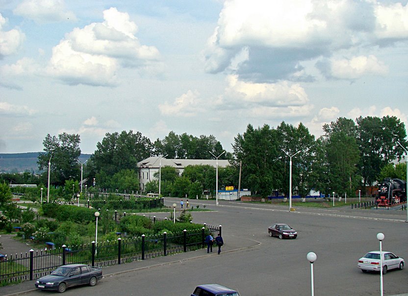 Нижнеудинск. Привокзальная площадь. - Station square.