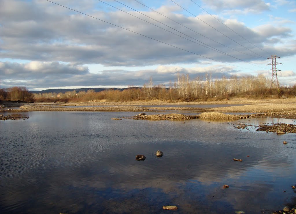 Облака в реке.