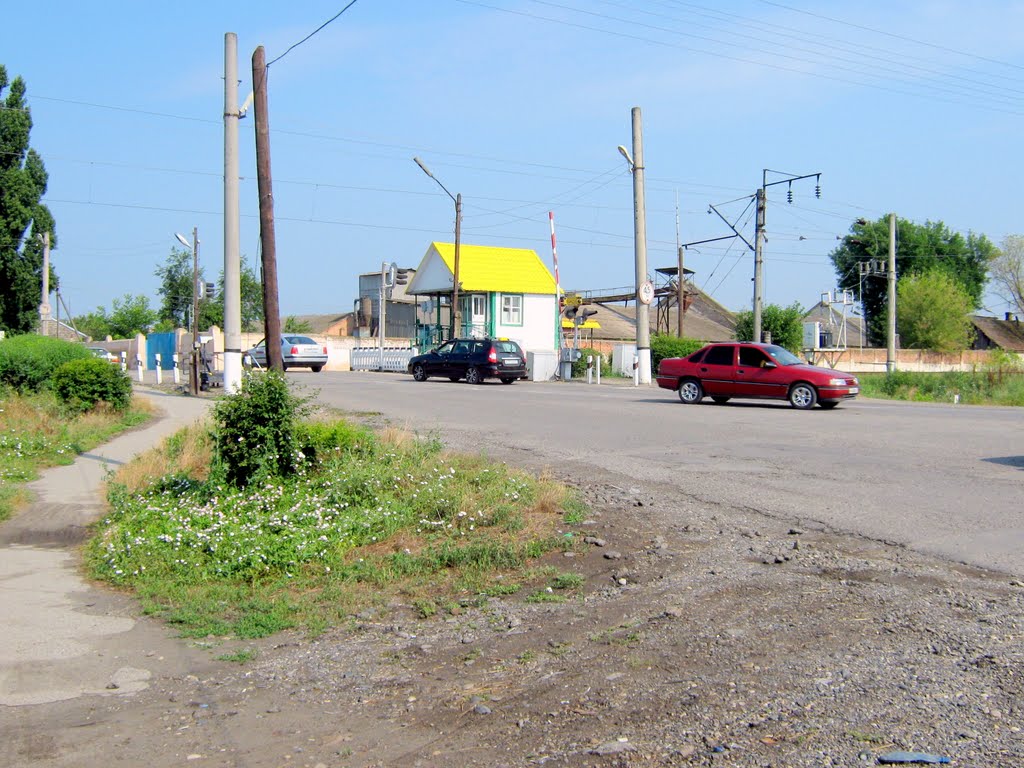 Главный переезд "загот-зерно" соединяющий две части города.