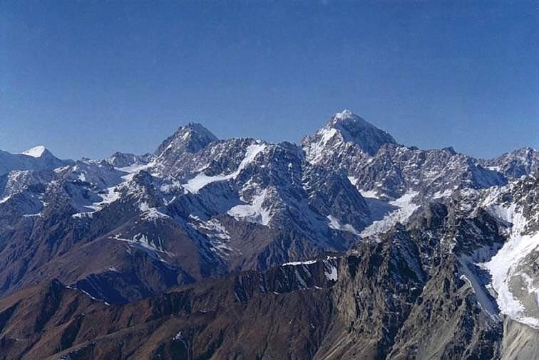 Dih Tau (5204) and Koshtan Tau (5151)