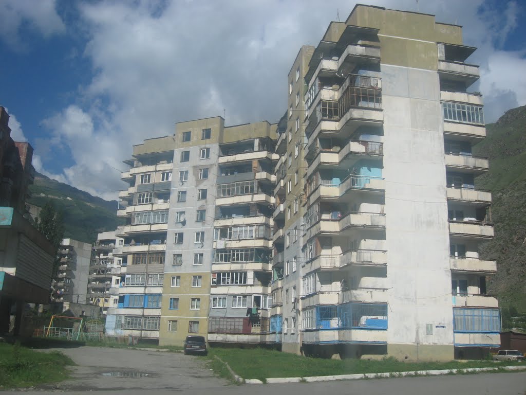 Многоэтажки Тырныауза