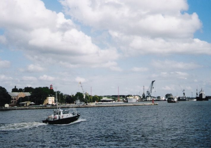 Bałtyk - wejście do portu w Bałtijsku