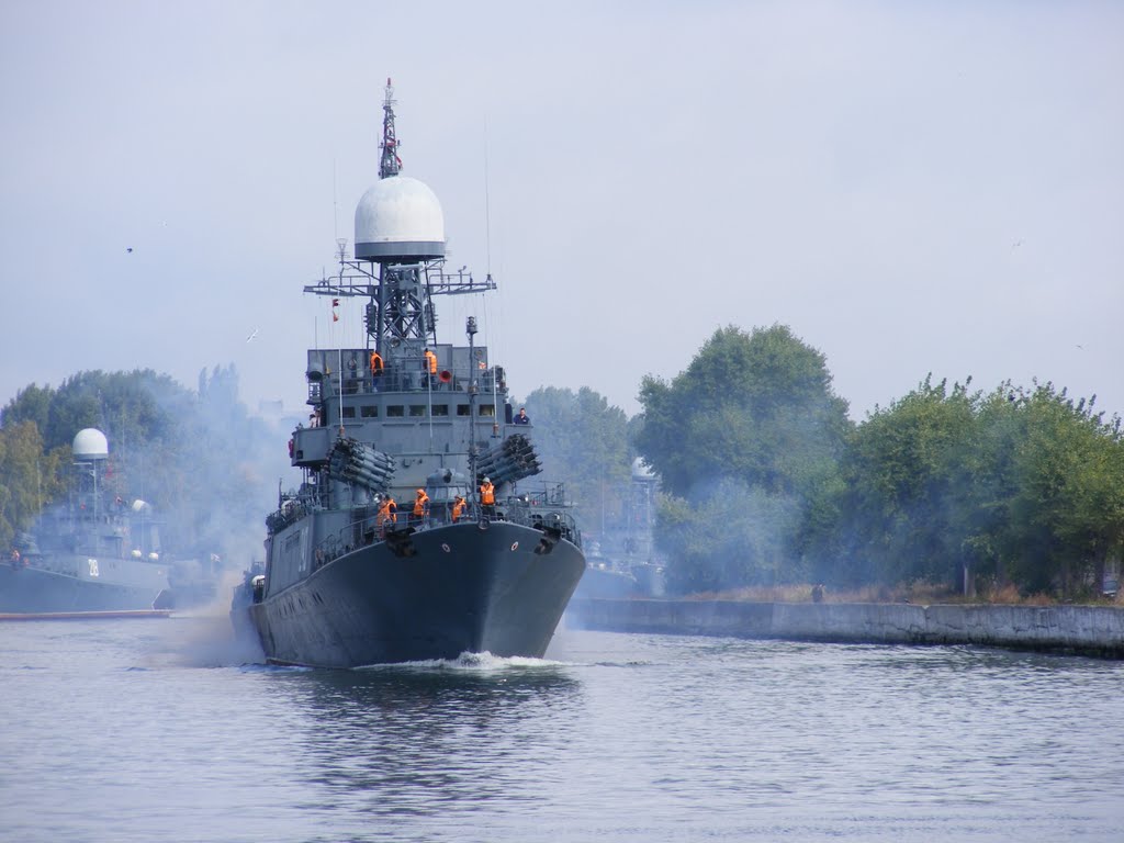 Балтийский флот выходит в море