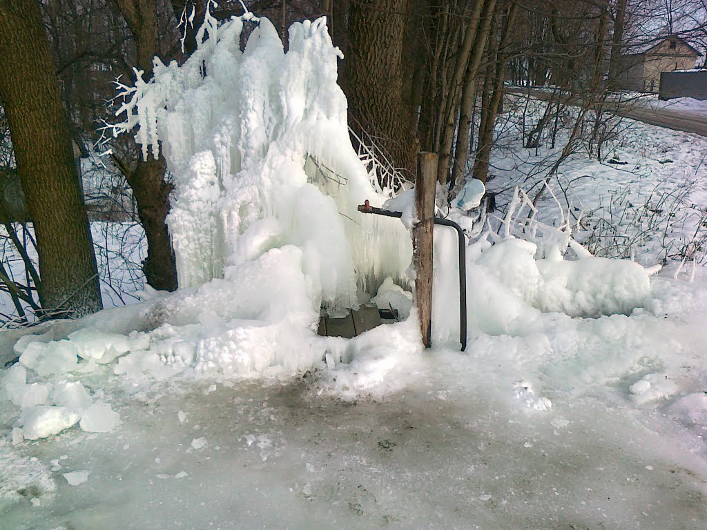 Водяная колонка у вокзала