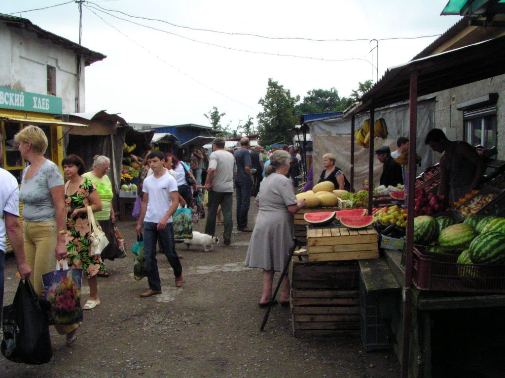 Gusev sunday market
