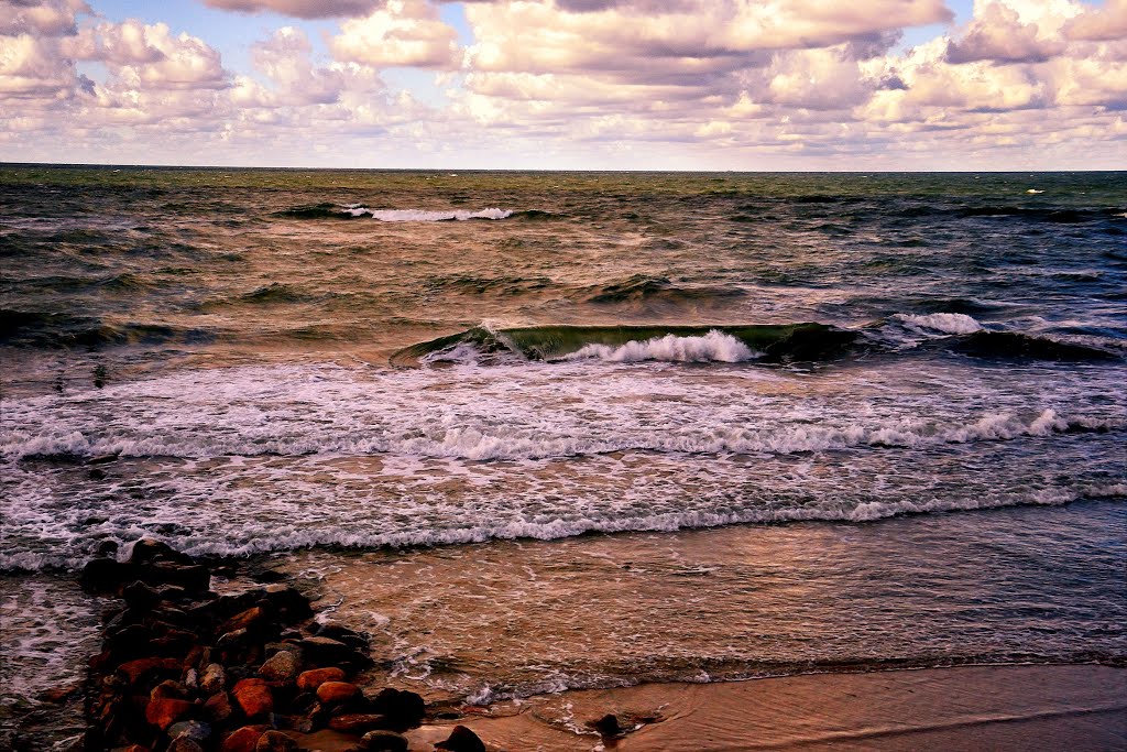 Море цвета бронзы.