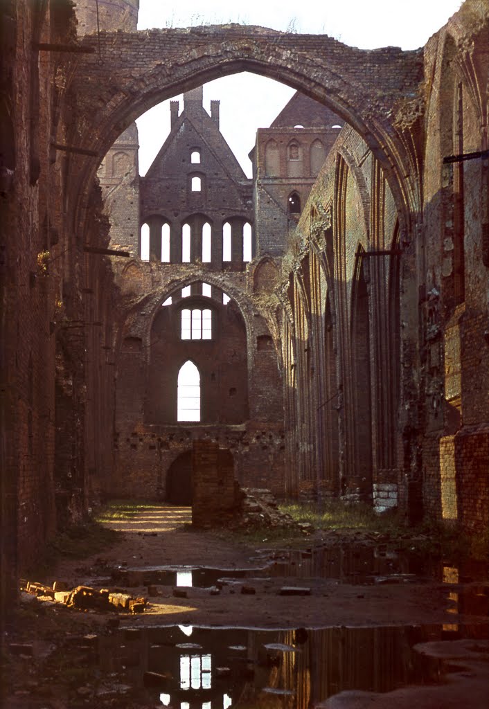 Der Dom. 1975