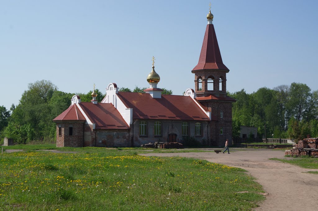 Строящийся храм РПЦ