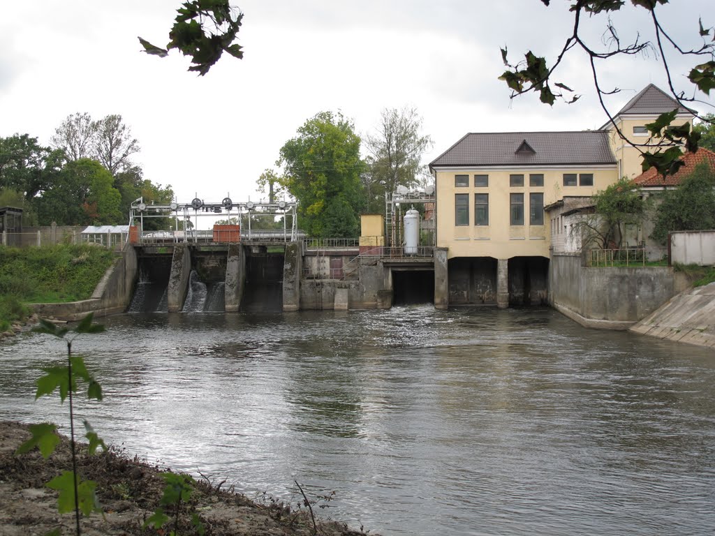 Озёрск (Darkehmen), плотина ГЭС