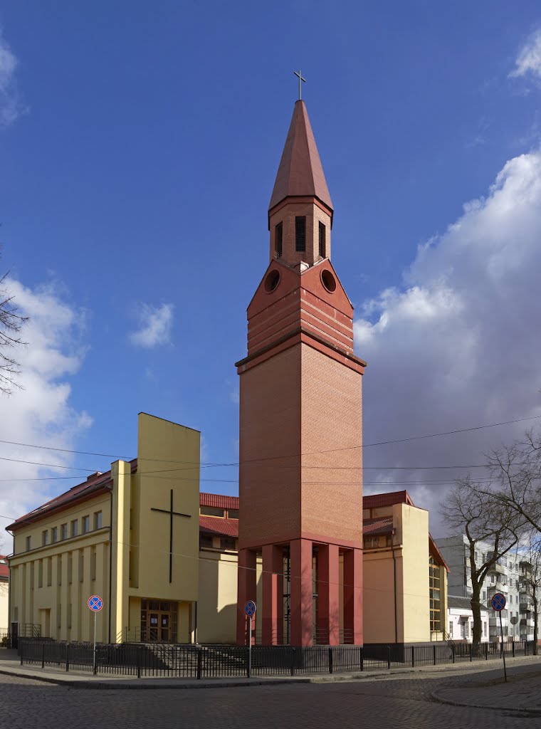 Костёл в Советске, вид со стороны улицы Искры.