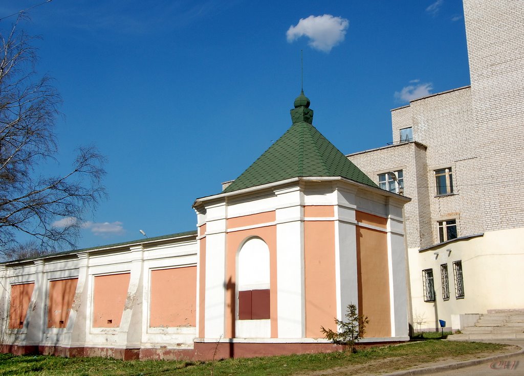 Бежецк. Стены Благовещенского женского монастыря