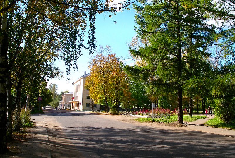 пер. Первомайский