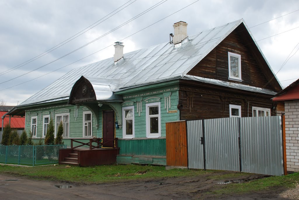 Вышний Волочёк. Старинный дом по Островской линии, 1