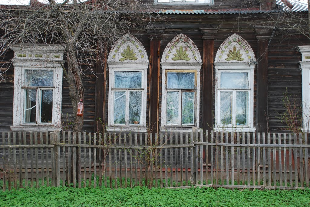 Вышний Волочёк. Флигель дома по Островской линии, 13