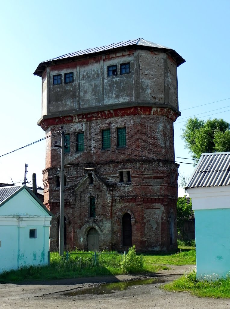 Старинная водонапорка (Западная Двина)