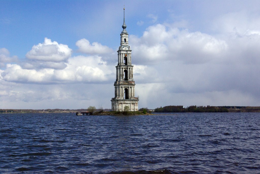 Flooded bell tower / Затопленная колокольня